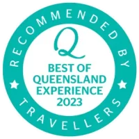 Best of Queensland Australia bay 2023 – stunning coastal scenery with turquoise waters and lush greenery